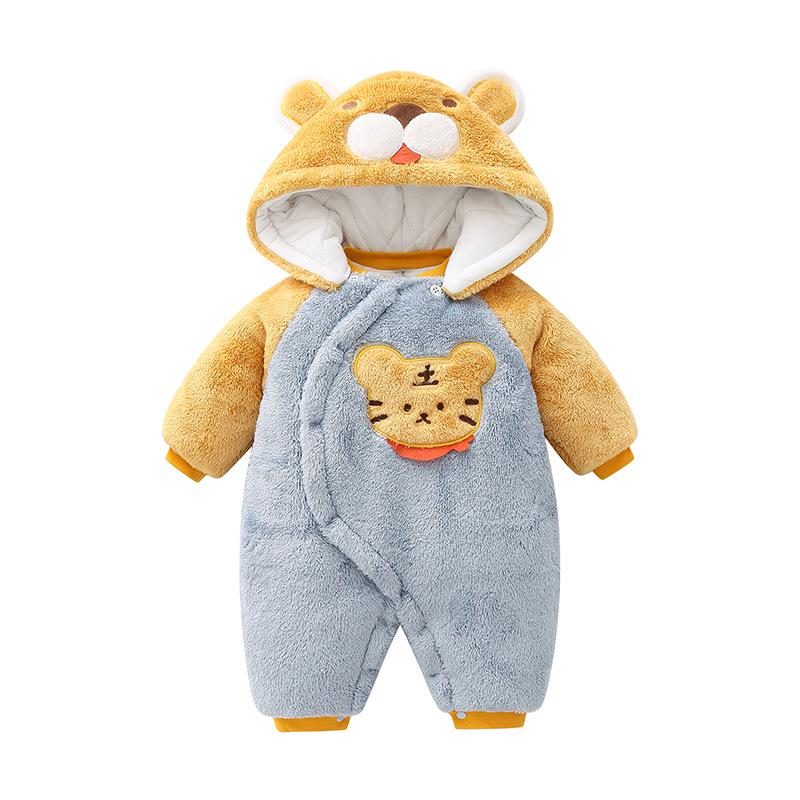 

Cozy Autumn/Winter Jumpsuit for Newborns - Plush, Thick, and Warm Bodysuit for Outdoor Use. 100 cm