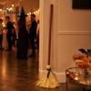 Decorazioni per Feste di Halloween Indoor Scopa Sonora, Scopa da Strega Mobile con Effetti, Decorazione Spettrale Attivata dalla Voce Giocattolo Magico per Feste,