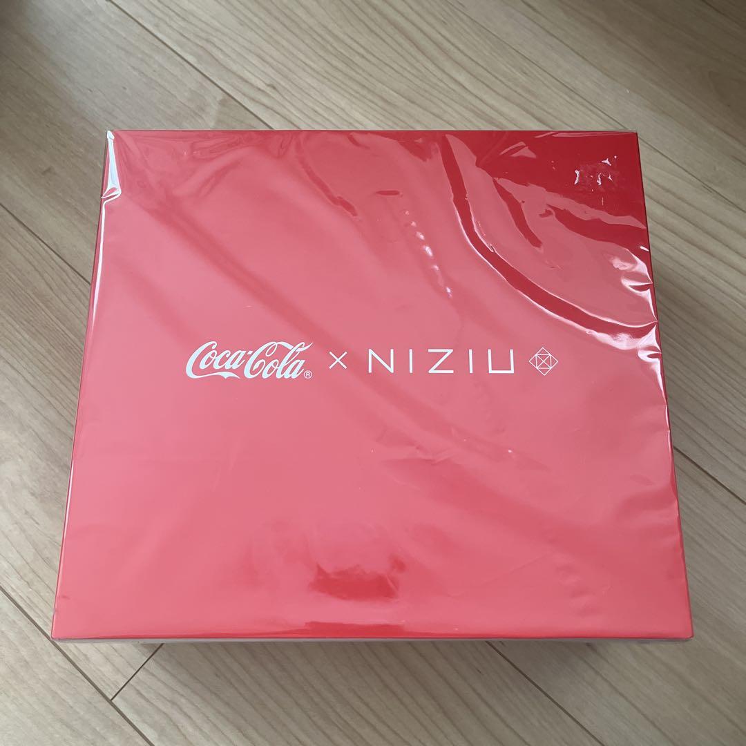 

[Б/У] Изолированный пластиковый охладитель для бутылок Coca-Cola NiziU с парой стаканов