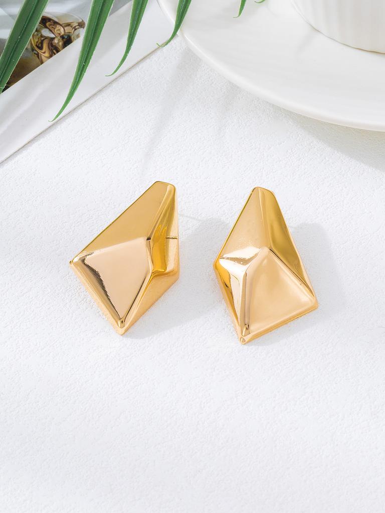 One Pair Daily All Match Fashion Shiny Geometric Gold Tone High Grade Stud Earrings For Women Vacation Party Wear Jewelry