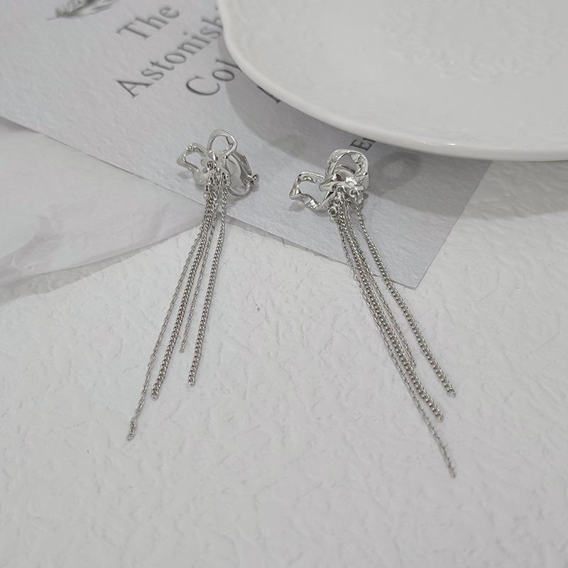 Rhinestone Butterfly Tassel Asymmetrical Earrings – Elegant Minimalist Light Luxury Design