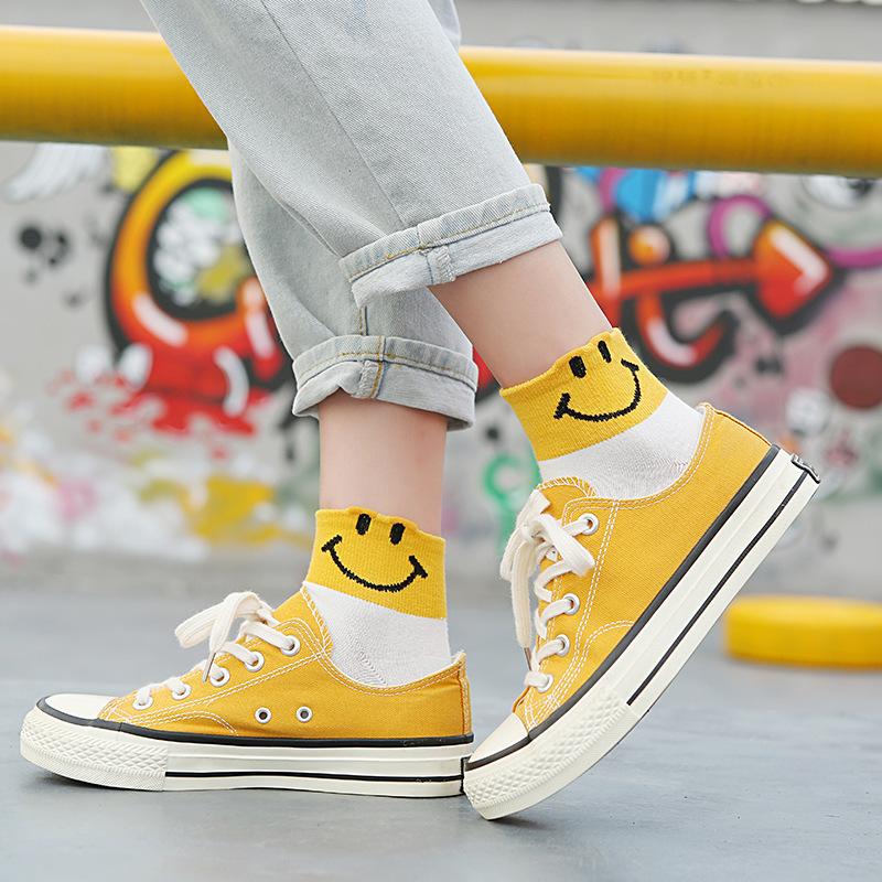 5/10 Pairs Comfortable Casual and Versatile Spring Summer Cartoon Smile Socks for Women Cute and Unique Boat Socks Cotton Short Socks