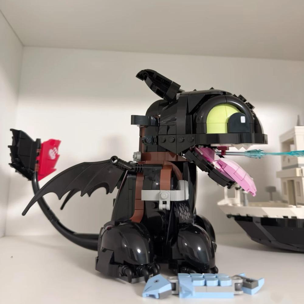 Adult Building Blocks Set - Toothless Dragon Model 10375 Movie Fan Gift 784 Pieces Creative Birthday Present