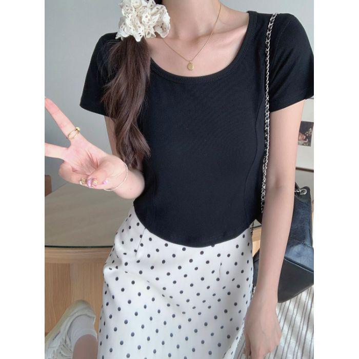 

Женская черная футболка с коротким рукавом в стиле ретро, облегающая, для миниатюрной фигуры Medium