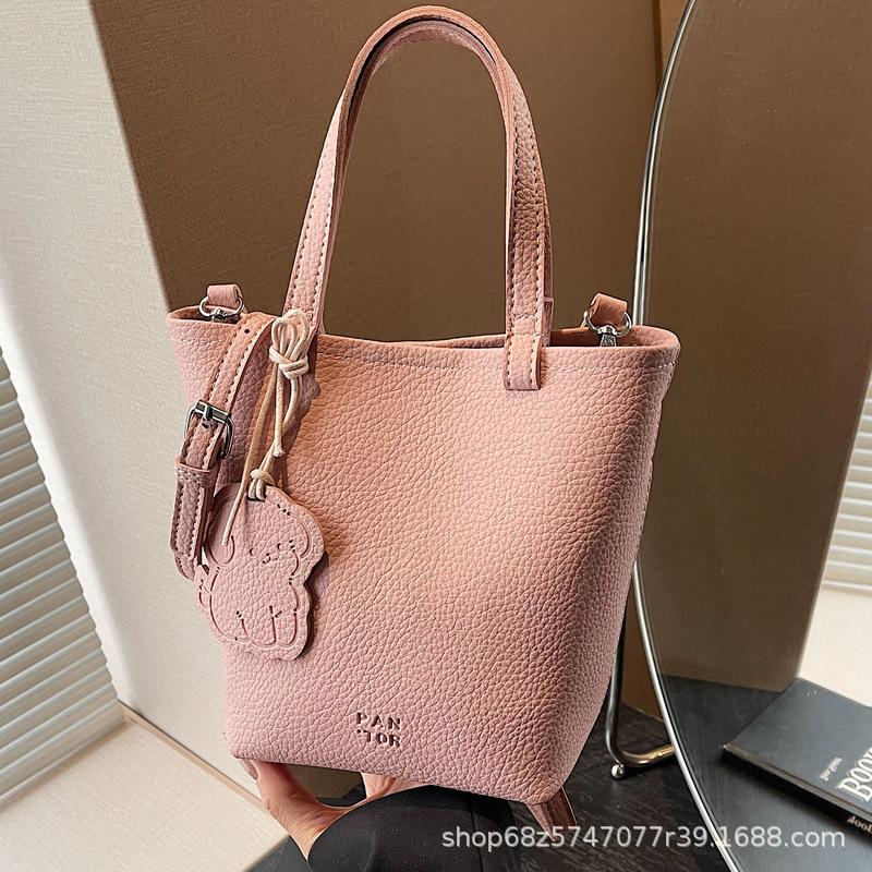 Portable bucket bag 2025 new versatile texture messenger bag niche design Internet celebrity popular shoulder bag
