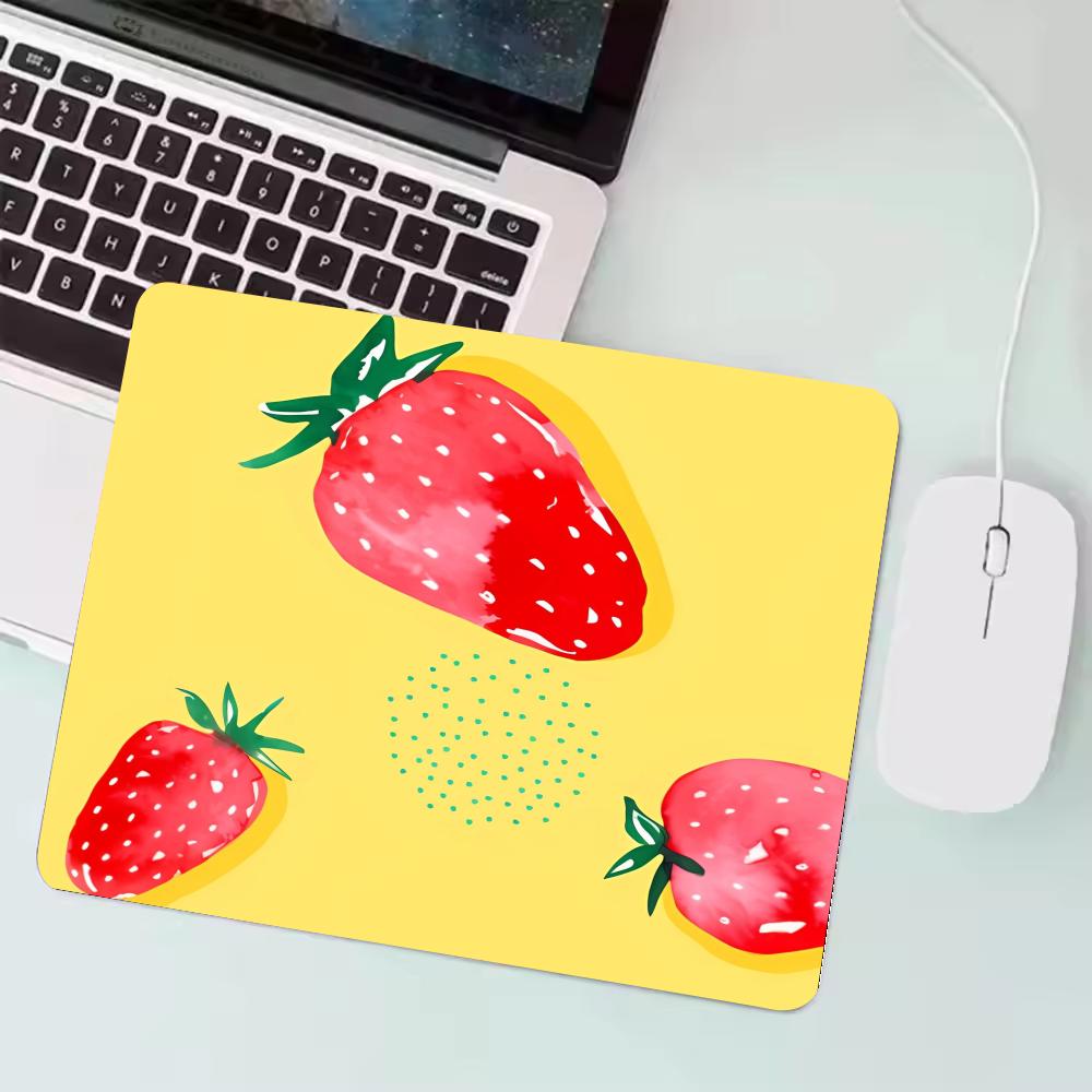 small mousepad Cute Strawberry Gaming 45X40cm Desk Mat Non-Slip Rubber Keyboard Mouse Pad HD Print Kawaii Office Accessories 1pc
