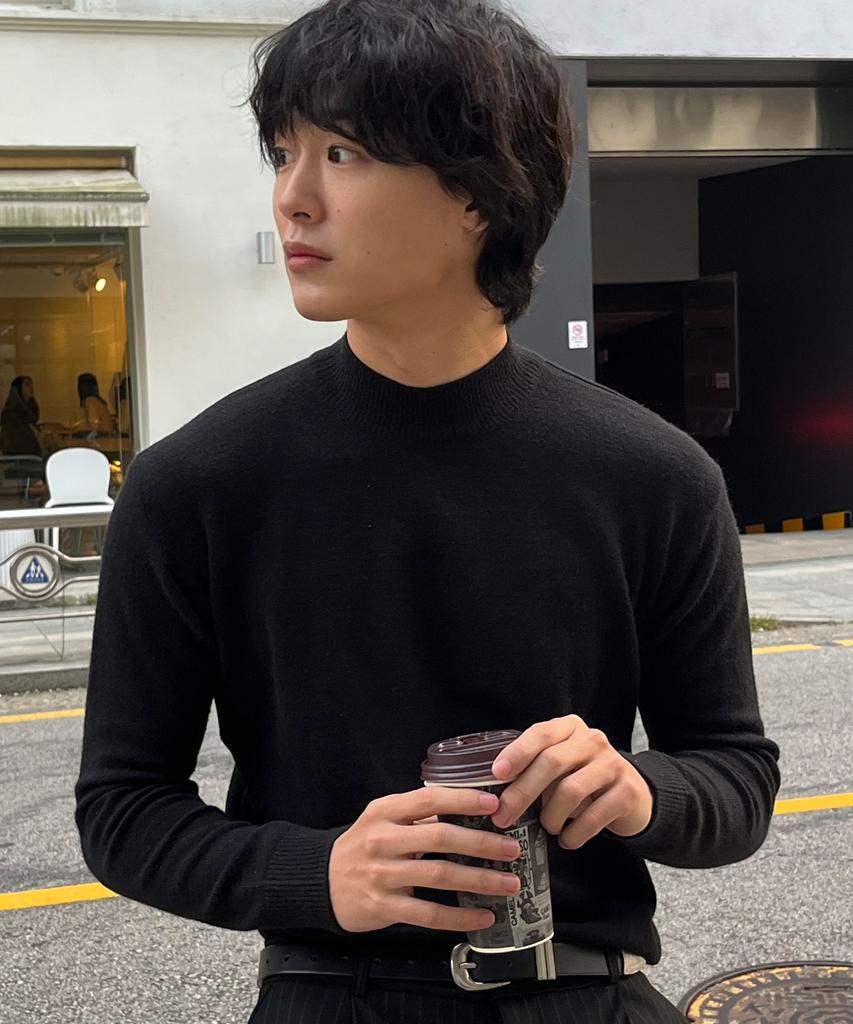 LEIRE Minimal Wool Mock Neck Knit [Black]