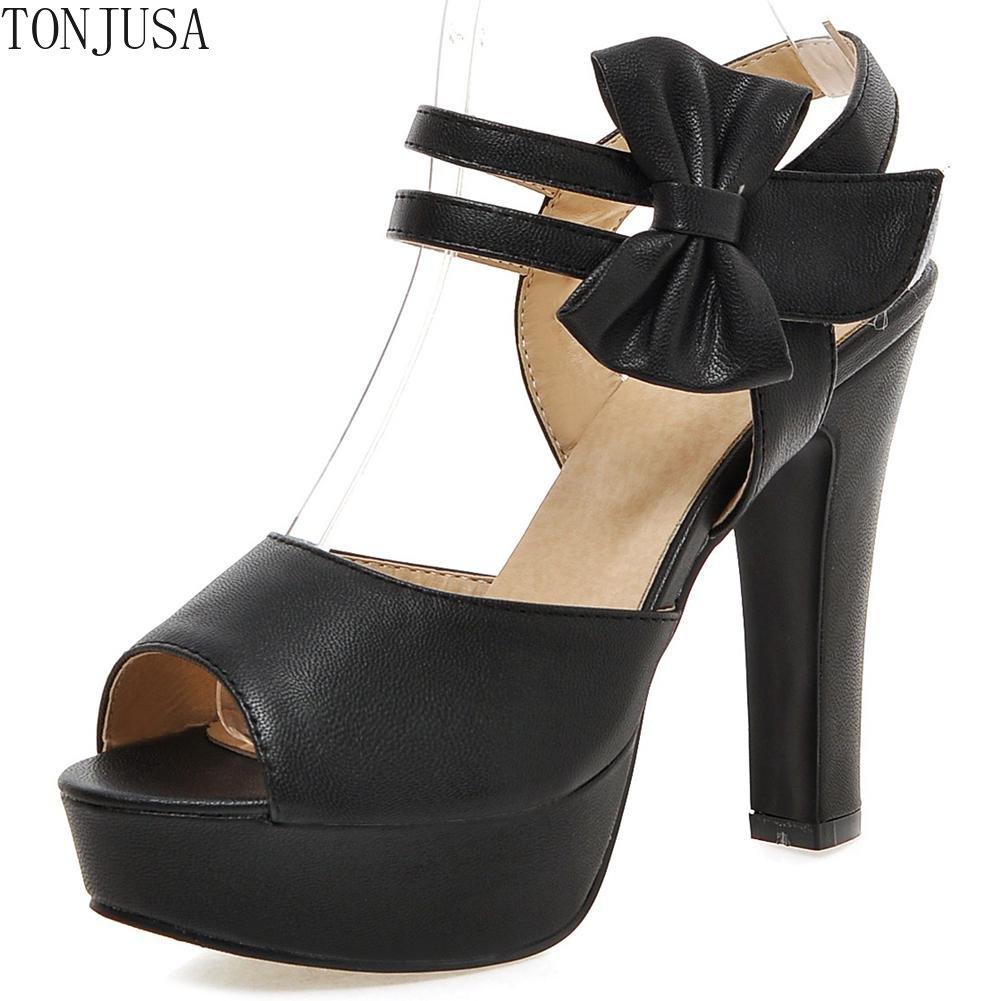 Однотонные женские босоножки на очень высоком каблуке с крючком и петлей на шпильке — фото 5