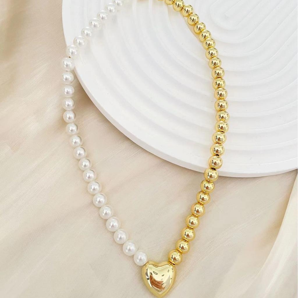 Simple Light Luxury Temperament 8 Pearl Copper Beads Love Beaded Necklace Suitable For Women'S Daily Wear