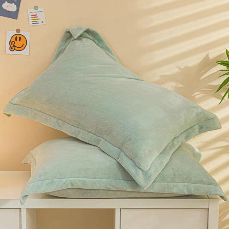 Zestaw poszewek na poduszki welurowych: Zestaw 2 plamoodpornych, aksamitnych poszewek na poduszkę, 48x74cm, wysoka wartość