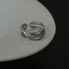 Elegant Black Agate Sterling Silver Women's Ring - Retro Design, Colorfast, Light Luxury Jewelry.