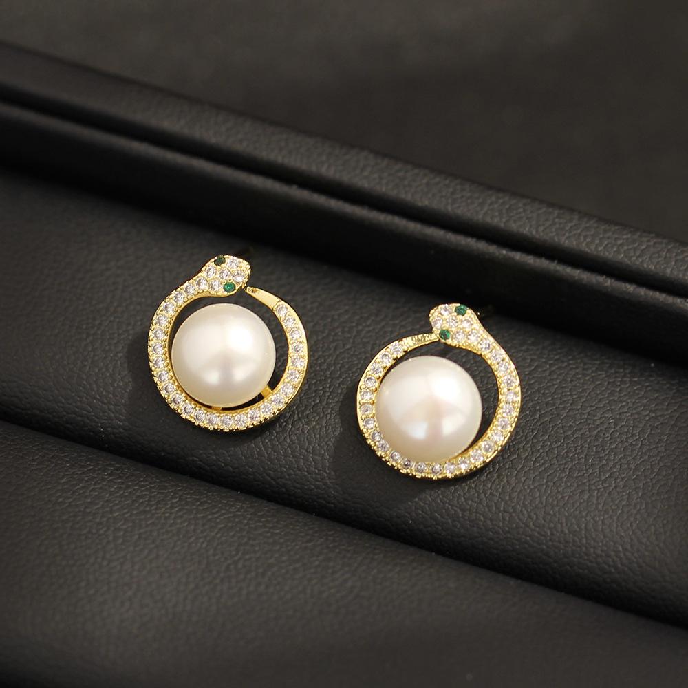 French Light Luxury Micro-inlaid Zircon Serpentine Surround Pearl Stud Earrings Niche Design Fashion Earrings High-end Ear Jewelry