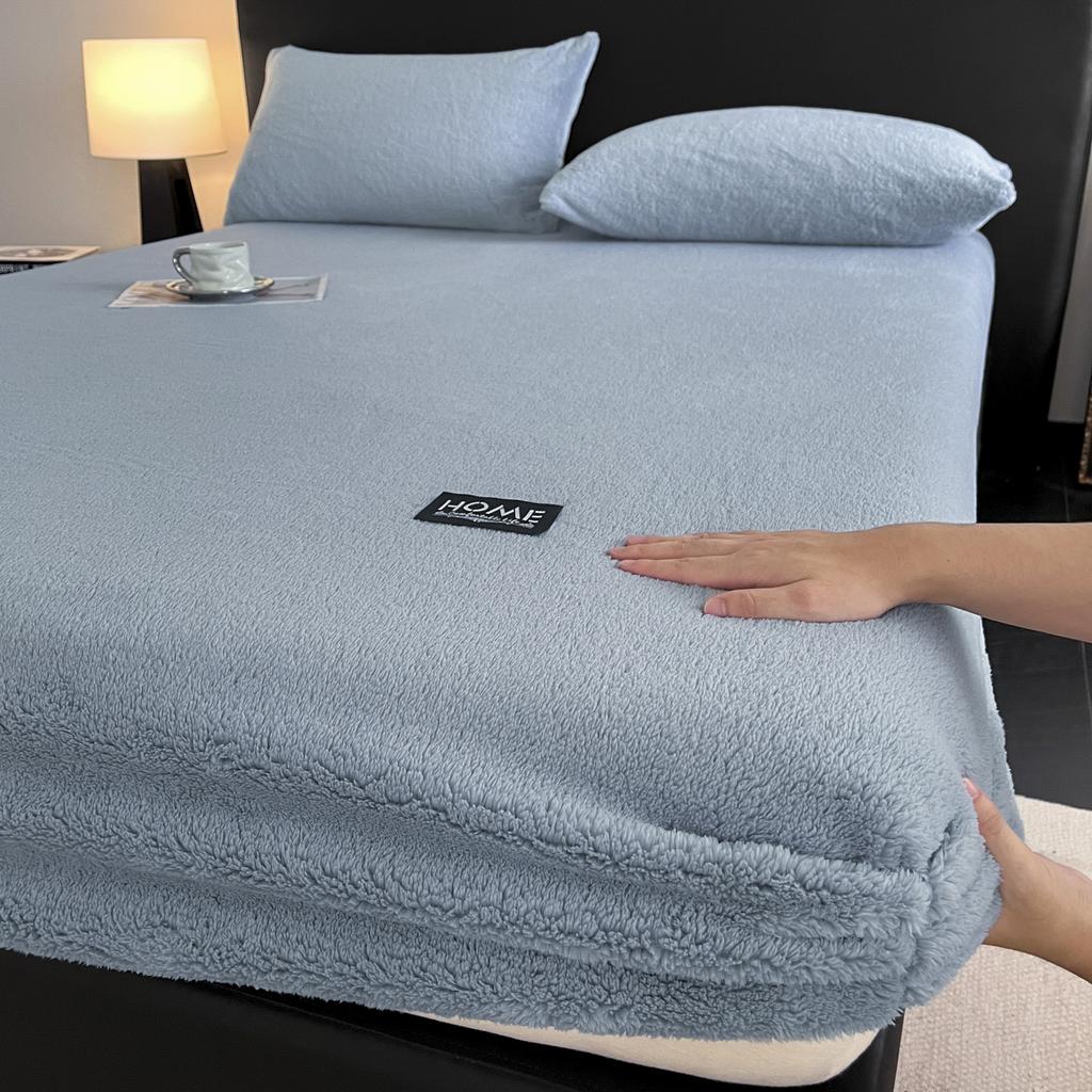 Autumn Winter Warm Fleece Fitted Sheets and Pillowcases Solid Color Non Slip Mattress Protector Cover with Deep Pocket Bedspread