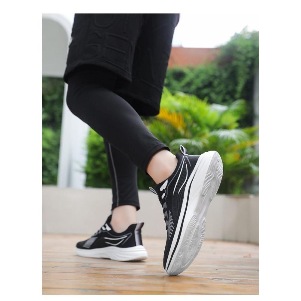 Sommer Neue Herrenschuhe Eis Seide Atmungsaktiv Weicher Boden Leichte Sport- und Freizeitschuhe Modisch und Vielseitig Laufschuhe