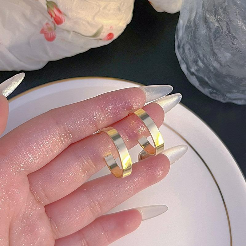 Gold Ring Earrings Women's Ear Buckles Light Luxury High-end Earrings Autumn and Winter Ring Earrings