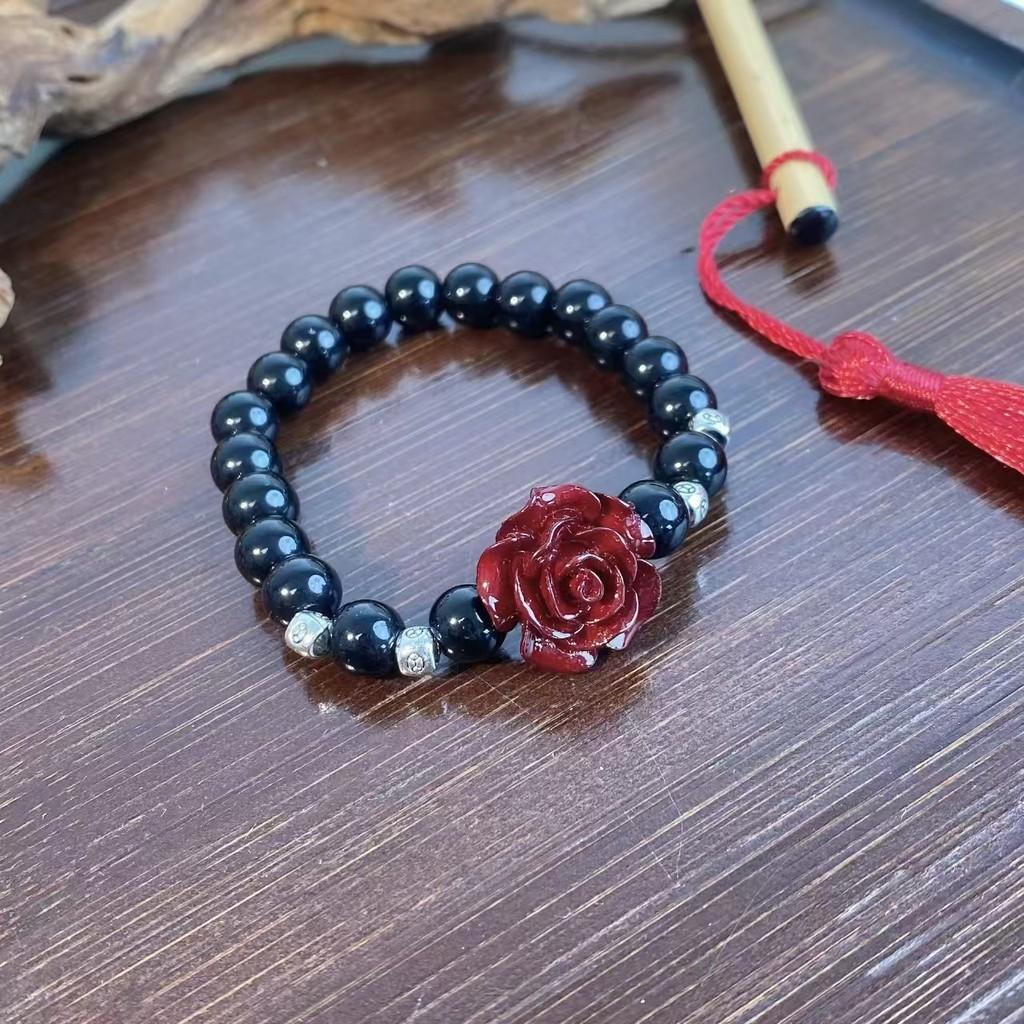 Vynikající lehký luxusní korálkový náramek z prémiových materiálů pro stylové ženy