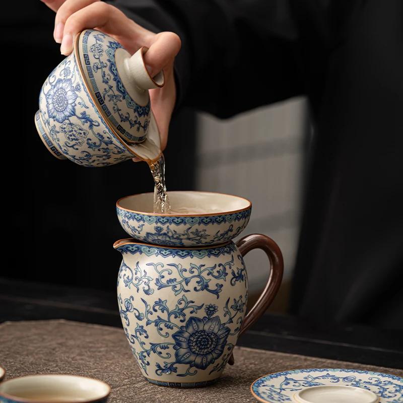 Chinese Ru Kiln Ceramic Teapot Gaiwan Traditional Handmade Blue and White Tea Pot Beauty Tea Infuser Kettle Household Teaware