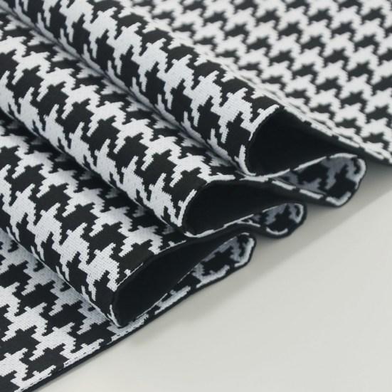 Table Runner Plaid Print Table Decorative Contrast Tassel Color with Anti-slip Decoration Heat-resistant Drooping