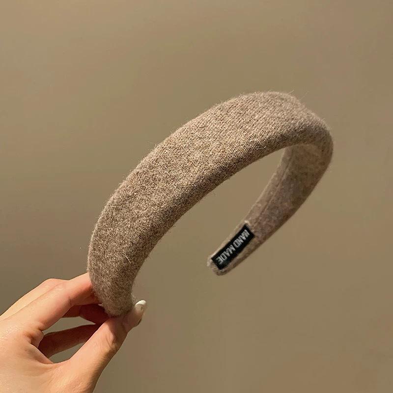 Vintage Woolen High-Crowned Headband: Versatile Autumn/Winter Accessory for Women
