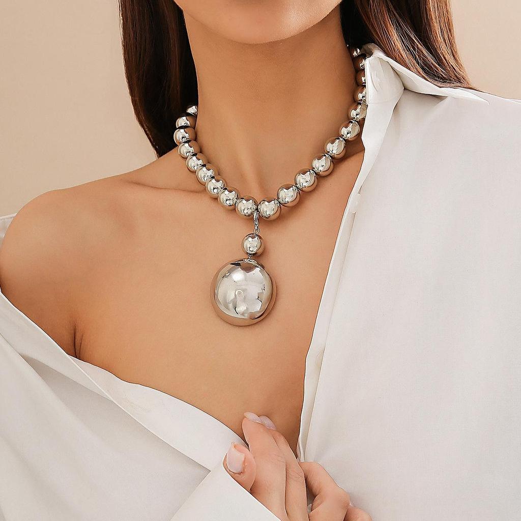 Cyberpunkowy Odpinany Metalowy Wisiorek i Koralikowy Choker