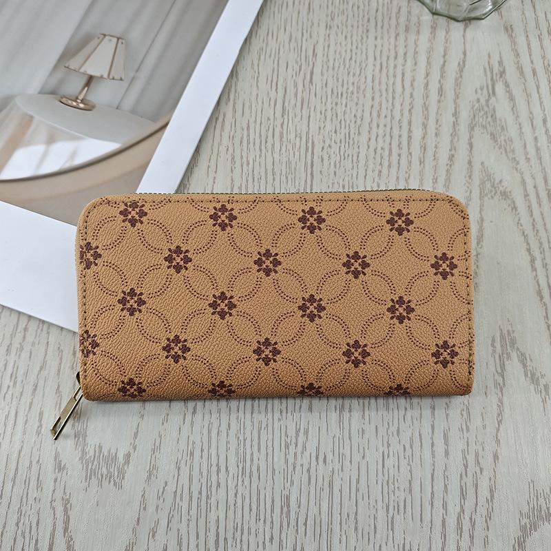 Vintage European & American Women's Long Wallet with Multi-Card Slots and Large Zippered Storage