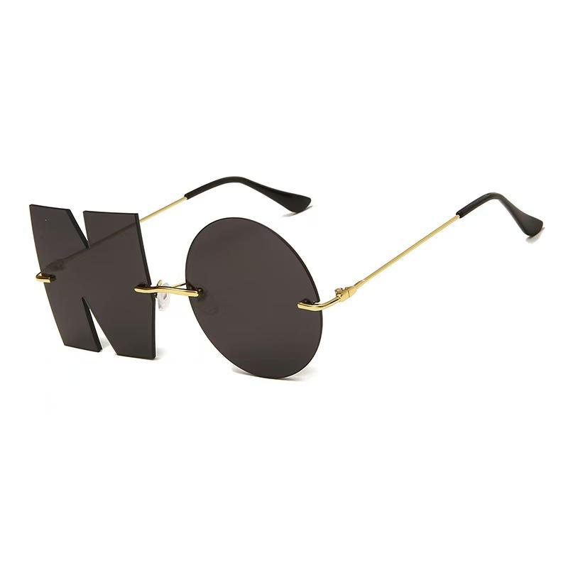 

NO Styling Sunglasses FASHION Sunglasses Metal Eyeglass Frame Colorful Eyeglass Lenses Alien Glasses
