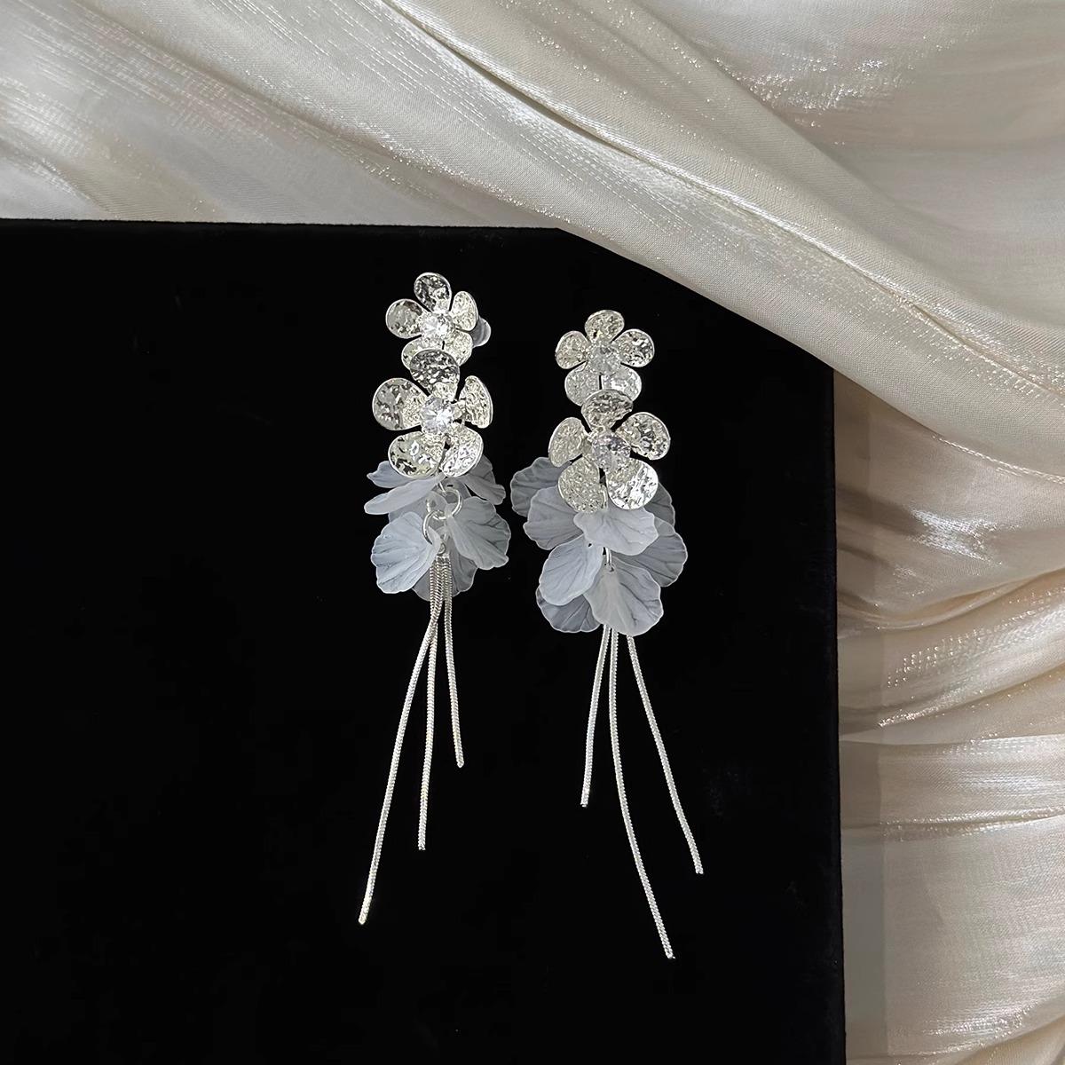 

Female Flower Vacation Romantic Su Long Earrings 1 pair of earrings серебряный