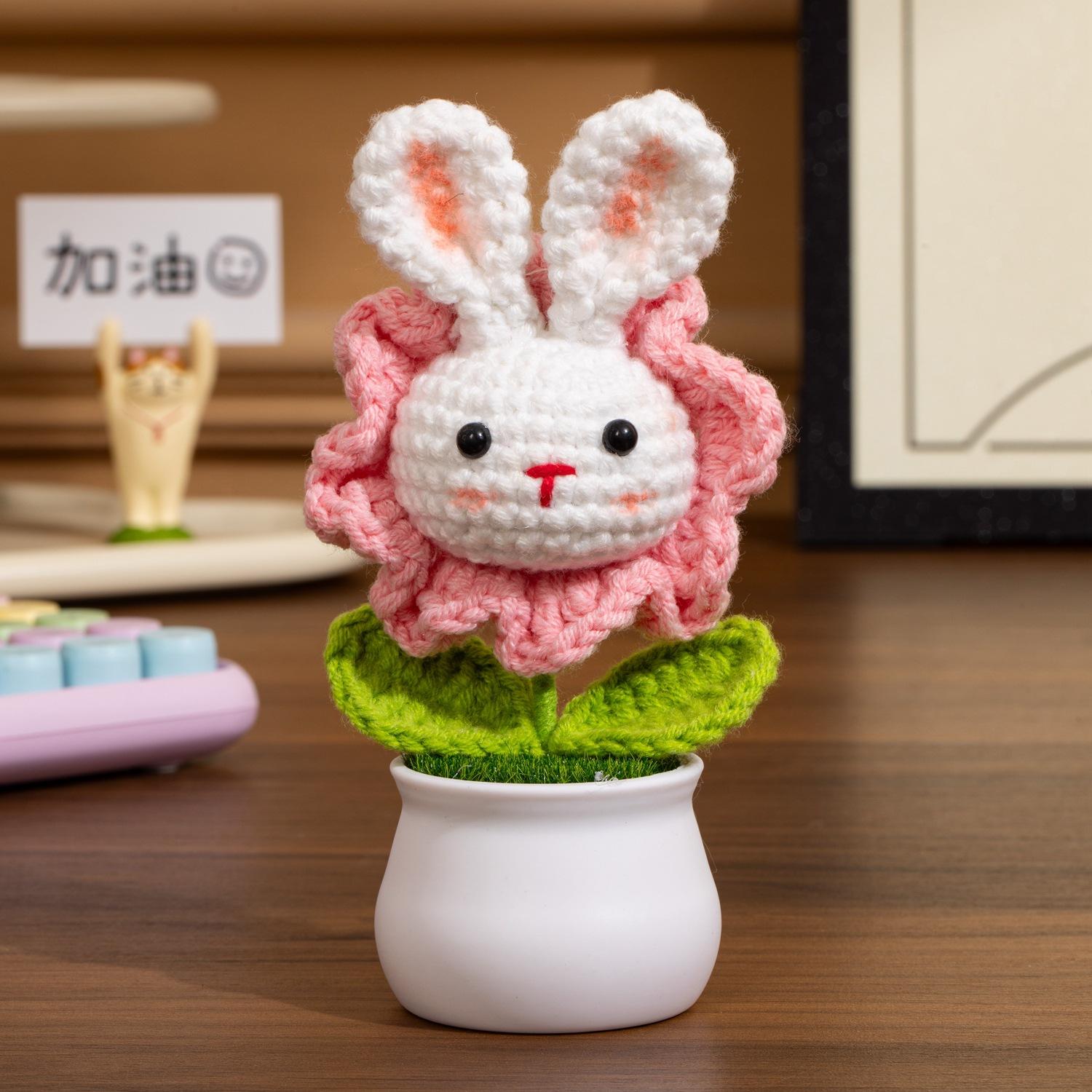 

Rabbit Crochet Flowers with Potted Animal Knitted Flower Handwoven Plant Bookshelf Table Decor Gift