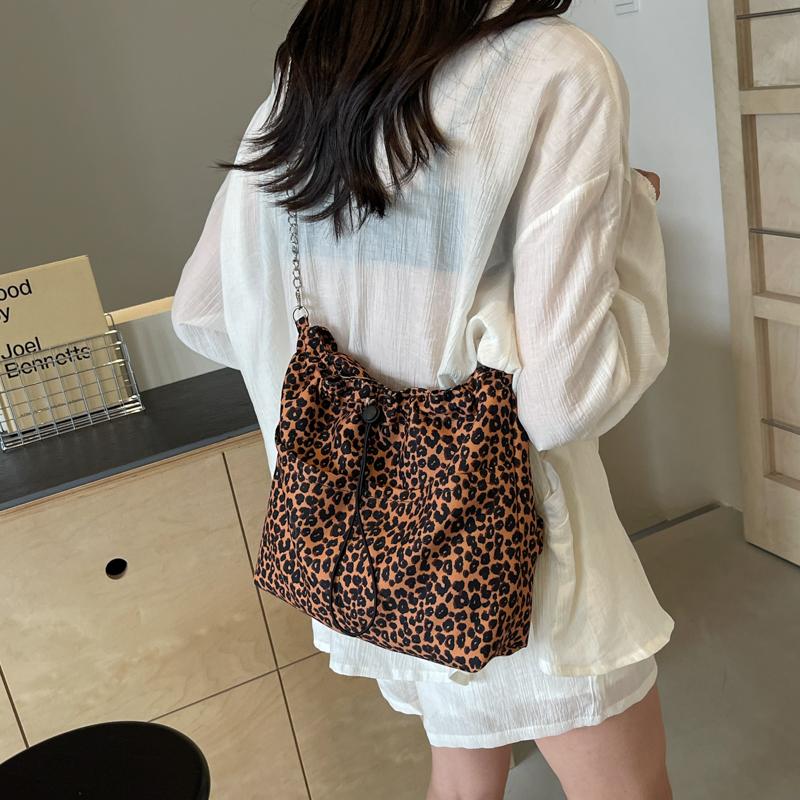 Leopard Print Tote Bag Drawstring Bucket Bag Shoulder Crossbody Bag Women's Underarm Bag