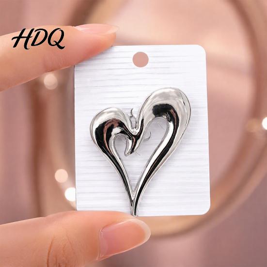 Metallbrosche Anstecknadel Hohl Liebe Herz Anstecker Romantisch Revers Goldfarben Pullover Strickjacke Mantel Anzug Schal Dekor Herren Damen Bekleidungszubehör