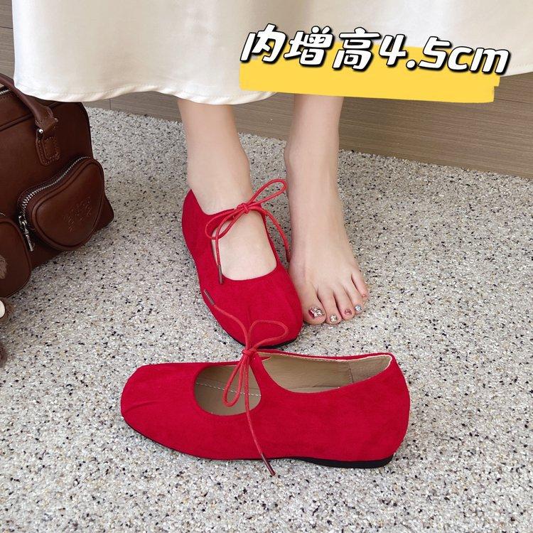 Mary Janes mit quadratischer Spitze und Falten, Retro-Silber, Schnür-Ballerinas, Nischendesign, Innenhöhe erhöhend, silberne Damenschuhe