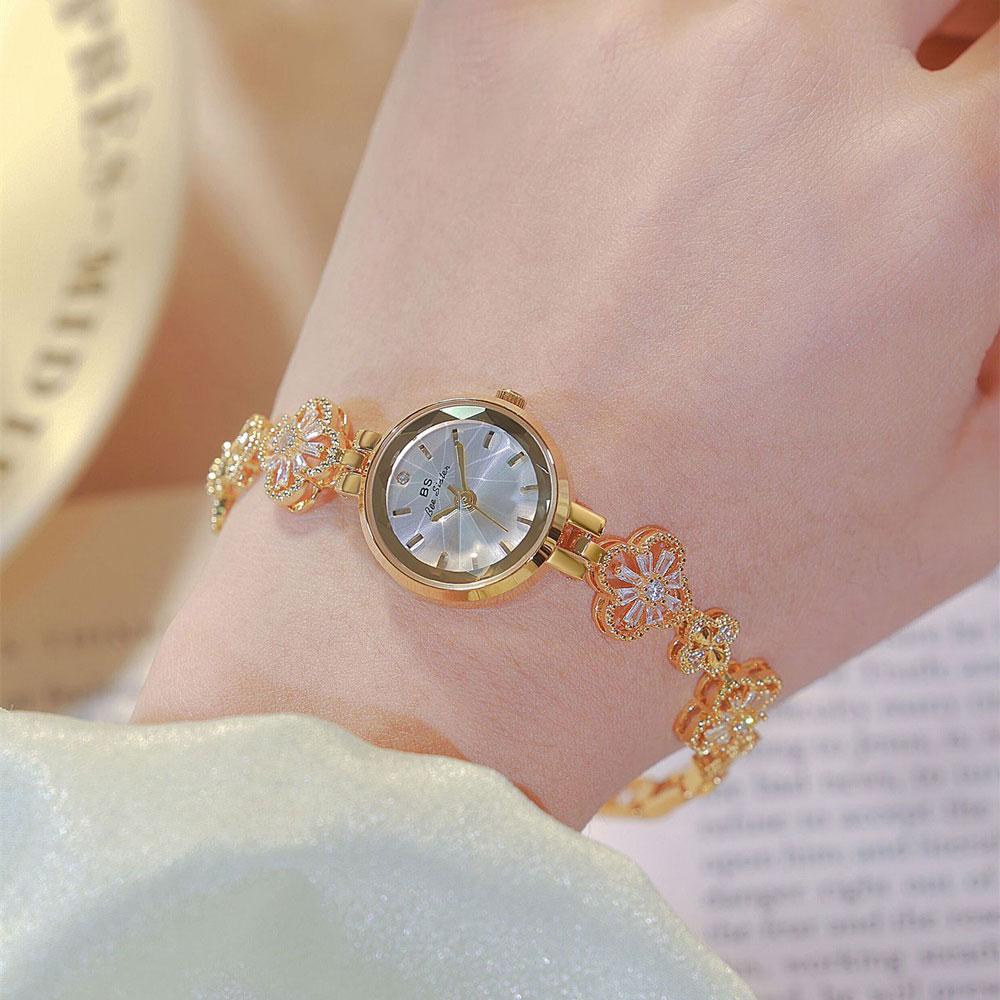 Women’s Watch Elegant Lucky Four Leaf Clover Natural Shell Dial High Quality Quartz Bracelet Wristwatch Fashion Girls Gift