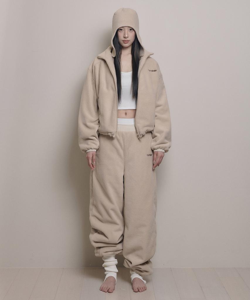 AWOSWEIB Over Shape Fleece Pants - Ivory