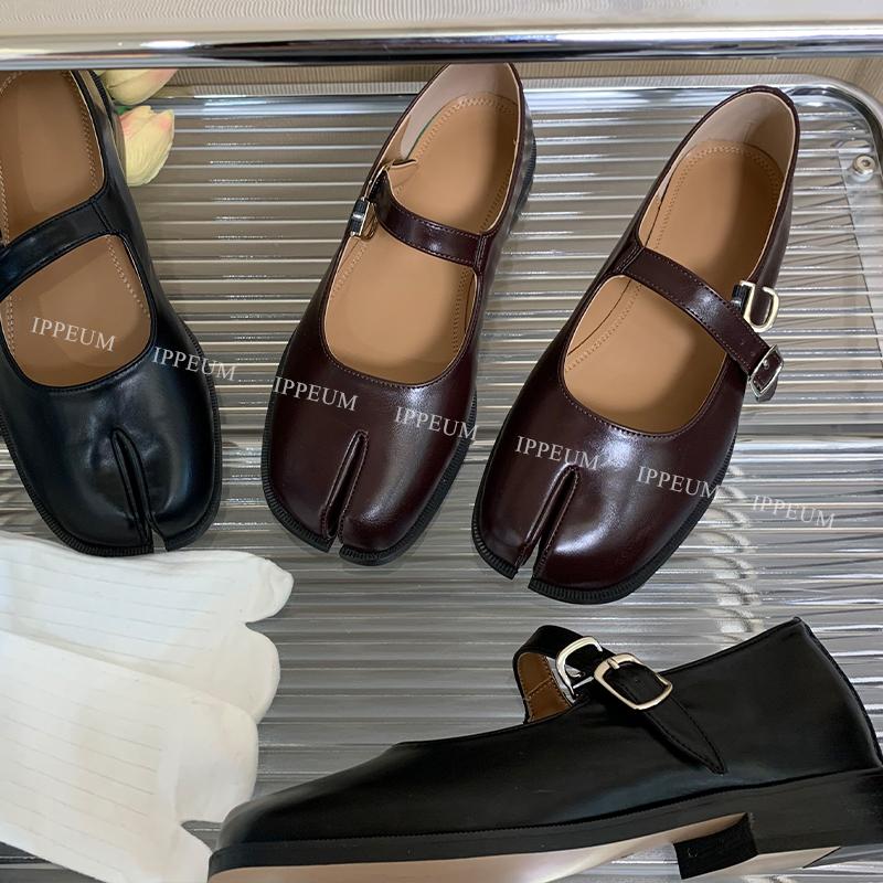 IPPEUM Tabi Shoes Mary Janes 2025 New Fall  Split Toe Flats Burgundy Brown Buckle Plus Size 36-44 Black Pu Leather Tabis Loafers