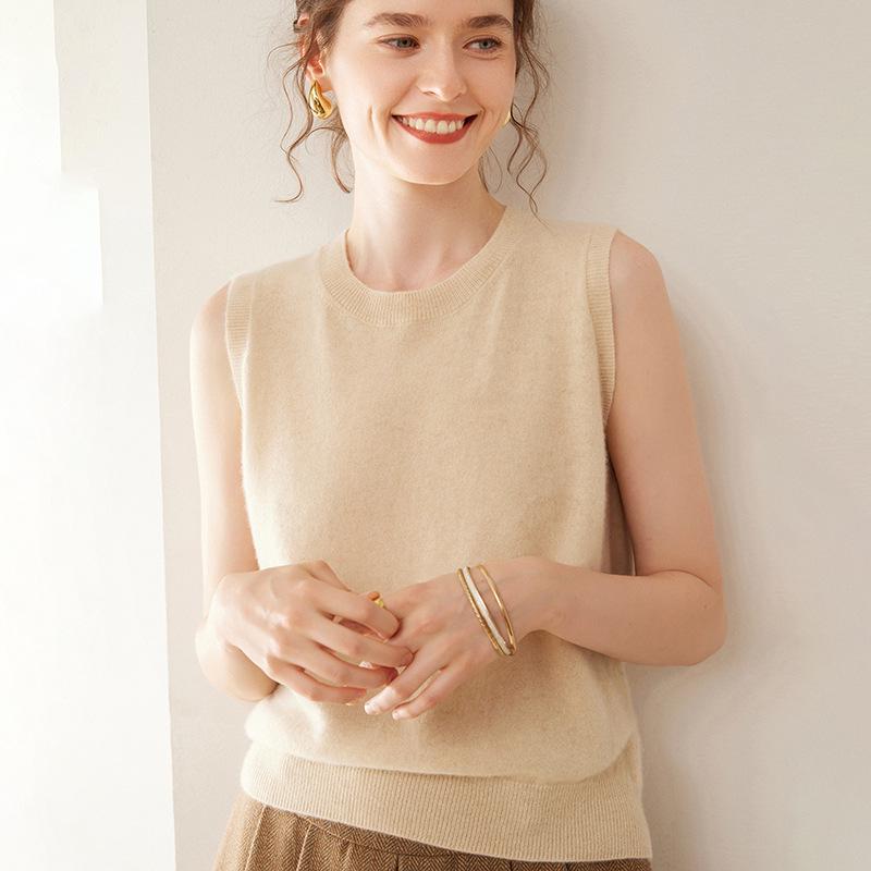 2025 Autumn Women's Sleeveless Versatile Cashmere Knit Vest