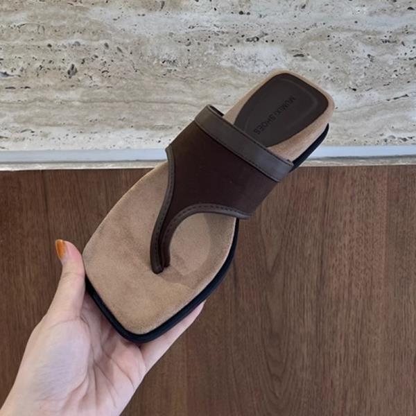 Moda Em Uma Plataforma Sapatos Femininos Tamancos de Verão Chinelos de Borracha Femininos Chinelos Femininos 2025 Praia Havaianas Slides Sapatos Chinelos de Borracha