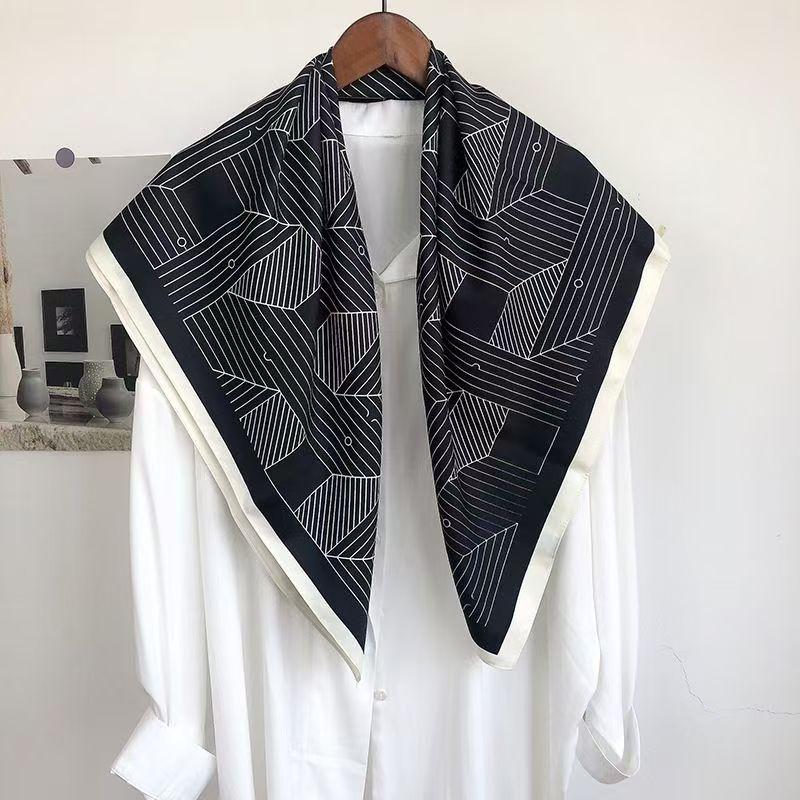 Print Satin Silk Square Scarf Hijab Women Bandana 90Cm Headscarves Neckerchief Ladies Muffler Shawl Wrap Foulard Headband