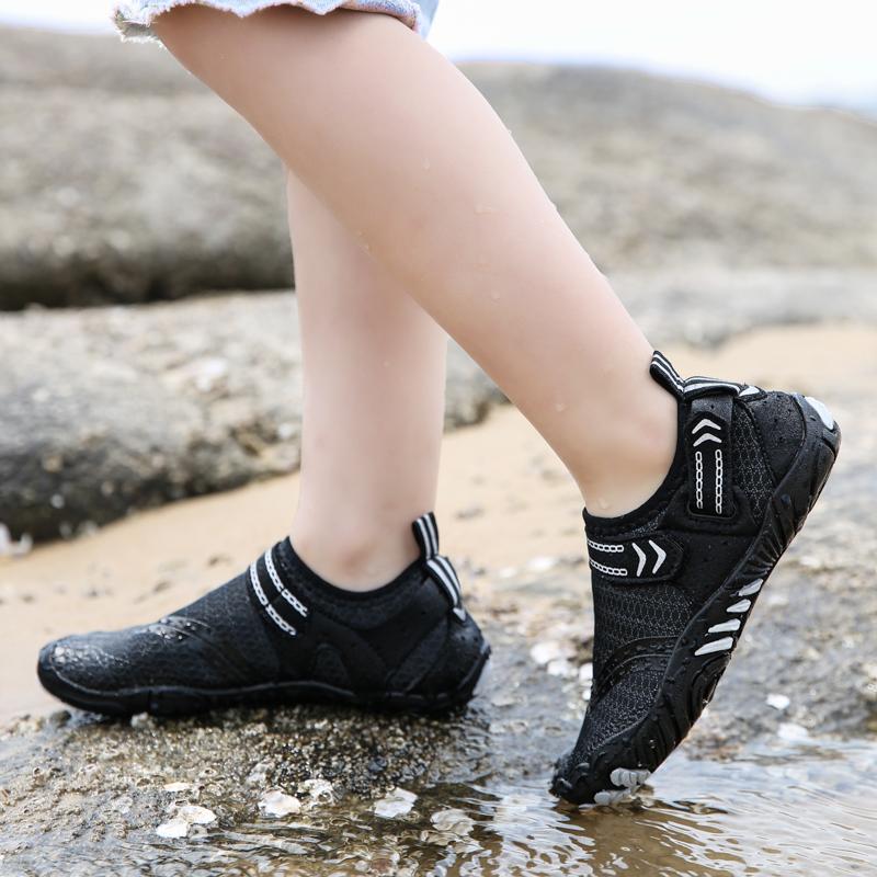 Quick Drying Wading Sneakers for Boys Girls Breathable Kids Swimming Aqua Shoes Anti-slip Lightweight Water Sports Shoes for Surfing Diving Boating