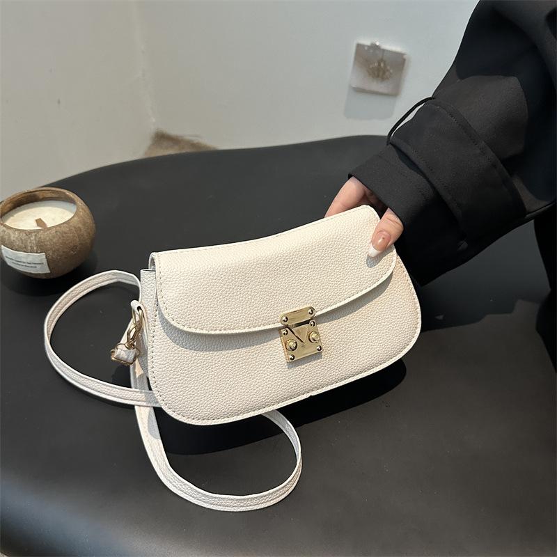 2025 autumn new fashion niche design women's shoulder bag foreign versatile retro messenger small square bag