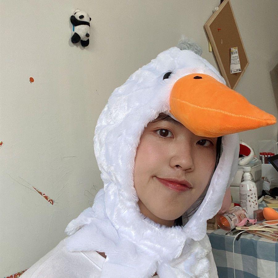 Cartoon Plush Animal Duck Hat Cozy Fleece Winter Warm Novelty Party Cap Headgear Photo Props Funny Beanies for Teen Adult