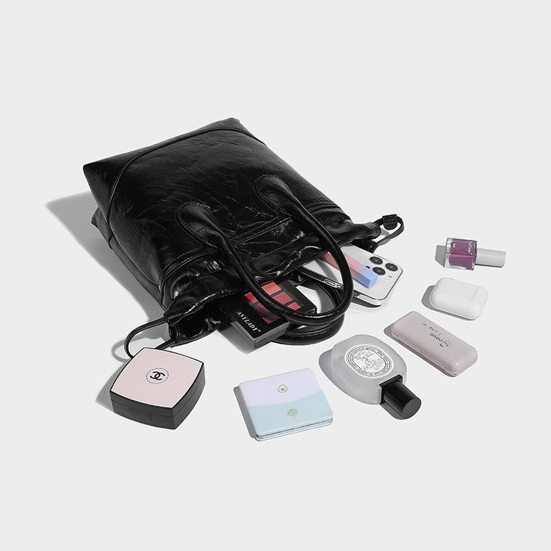 2023 New Autumn Winter High-End Wrinkled Tote Handbag Niche Drawstring Chain Shoulder Crossbody Bag