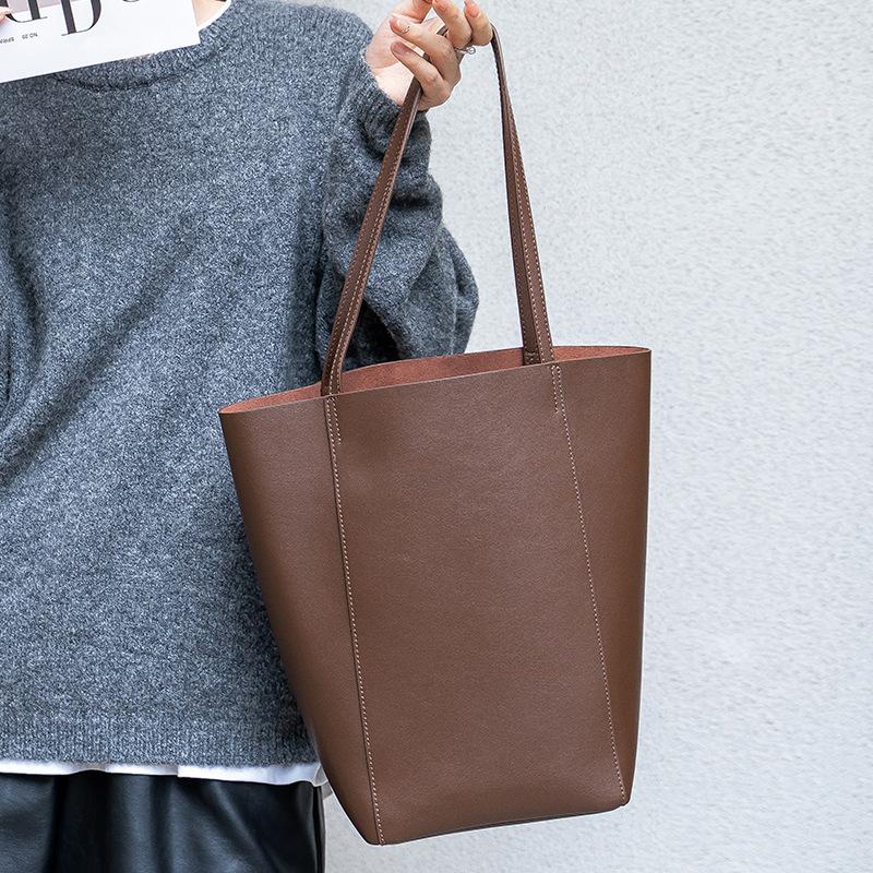 New Commuting Niche Leather Tote Bag, Cowhide High-end and Versatile, Large Capacity Women's Shoulder Bag