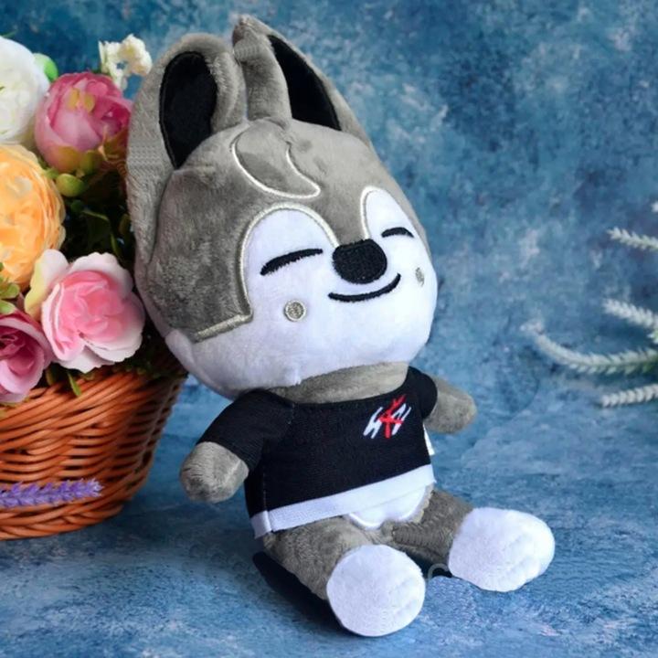 Skzoo Wolf Chan Maskotka Stray Kids Pluszak Wilk 25 Cm K-Pop Dla Fana