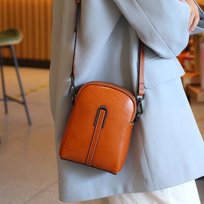 Mała torebka damska, torebka typu crossbody, damska torebka typu shell, skórzana torba damska na ramię, damska torba na telefon