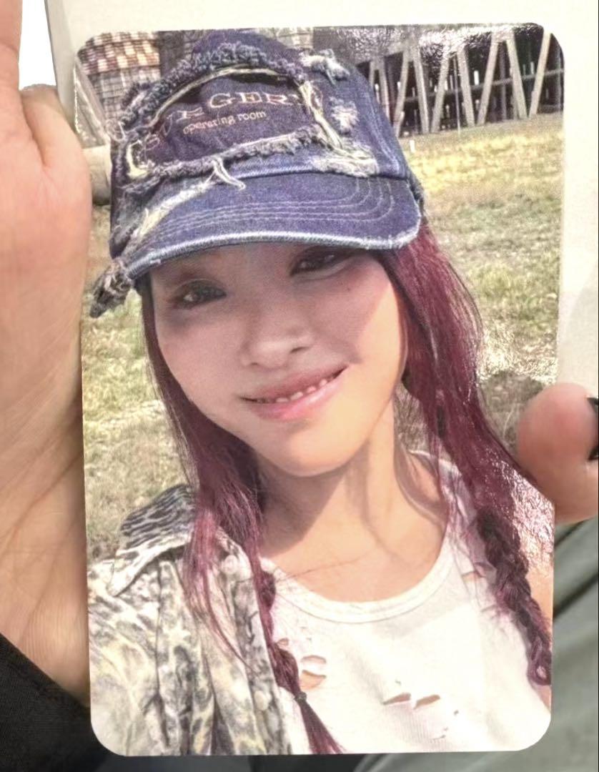 

[USED] ITZY Ryujin GWBG musickorea pre-order limited edition trading card