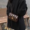 2025 autumn and winter new diamond chain retro women's small fragrant wind bag small square bag trendy messenger bag single shoulder women