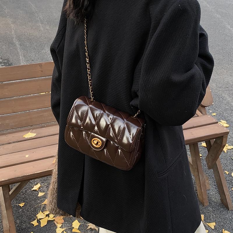 2025 autumn and winter new diamond chain retro women's small fragrant wind bag small square bag trendy messenger bag single shoulder women