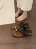With skirt cover, toe slippers, women's outer wear is versatile and not tiring, feet, thick soles, small slopes, and flip-flops.