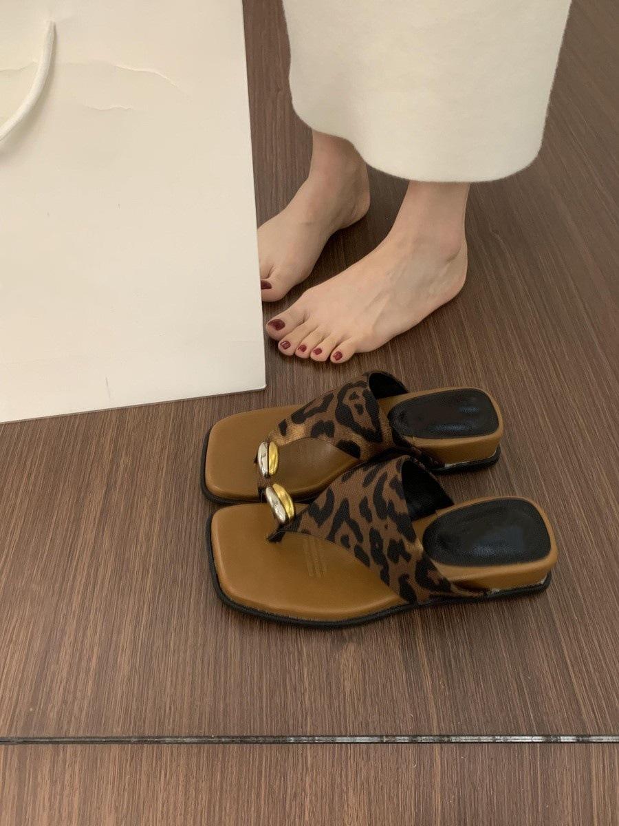 

French fairy style with skirt cover toe slippers female summer wear versatile not tired feet thick bottom small slope heel flip-flops 40