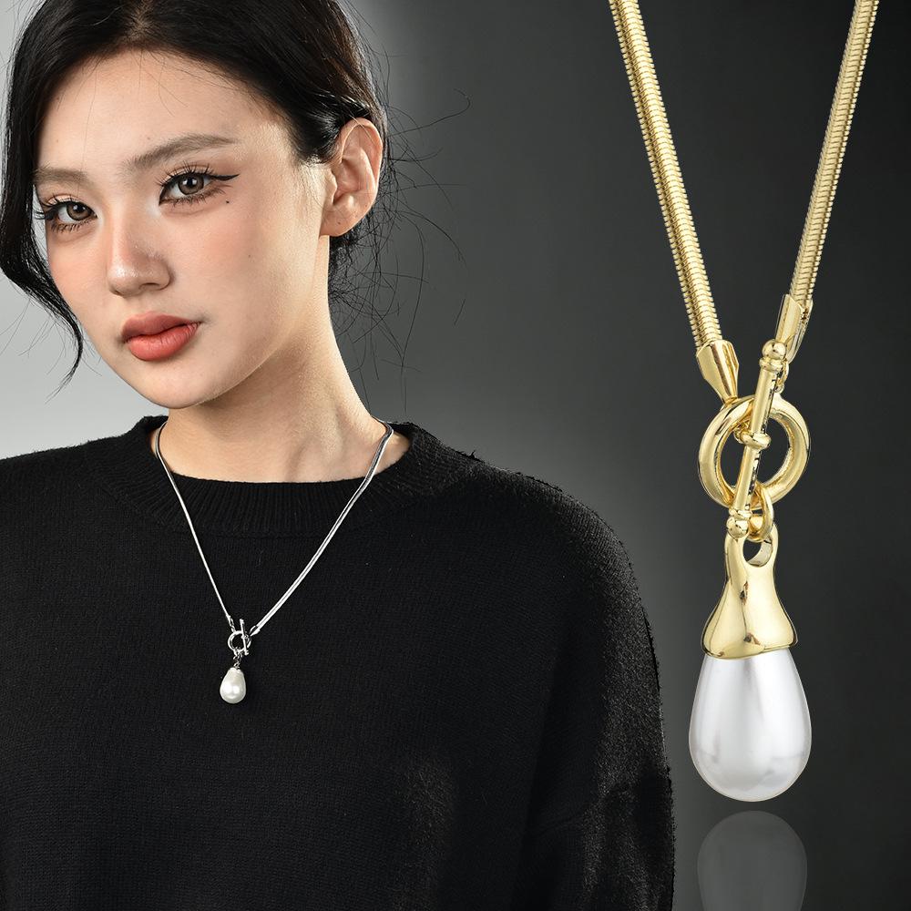 Autumn And Winter Water Drop Pearl Long Necklace Women'S Light Luxury Stacking Wearing Universal Buckle Snake Bone Chain High-End Sense Collarbone